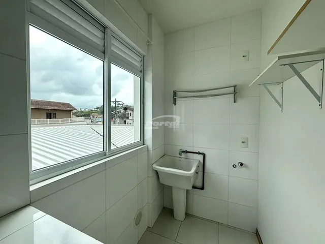 Imagem 5: Imovel com 02 Dormitórios, Sendo 1 Suíte, Sala de Estar com Sacada com Churrasqueira
