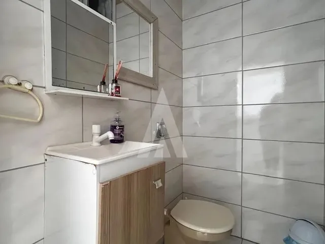 Imagem 10: Sobrado Mobiliado com 1 Quarto, Ampla Sacada, Cozinha, no Bairro...