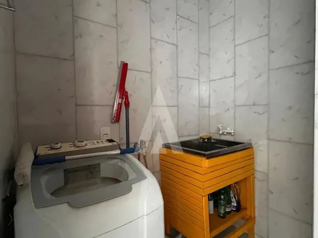 Imagem 2: Sobrado Mobiliado com 1 Quarto, Ampla Sacada, Cozinha, no Bairro...