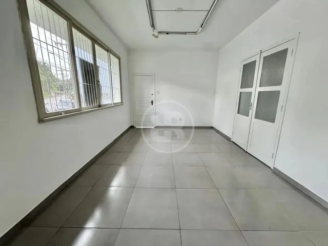 Imagem 11: Casa para Fins Comerciais com 150 M² Privativos e 2 Vagas, Próximo Ao Centro, no Bairro