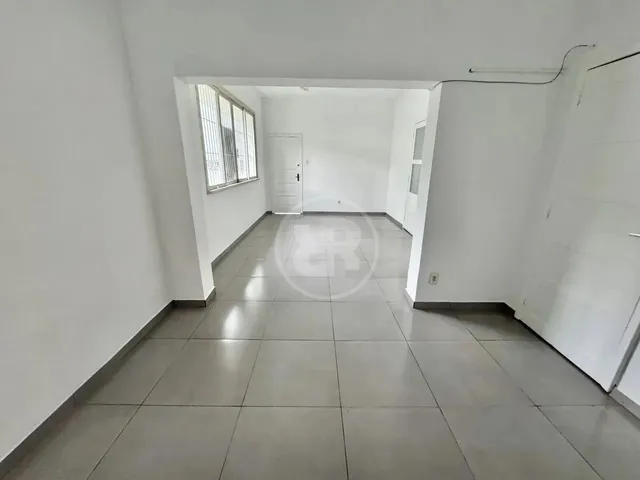 Imagem 3: Casa para Fins Comerciais com 150 M² Privativos e 2 Vagas, Próximo Ao Centro, no Bairro
