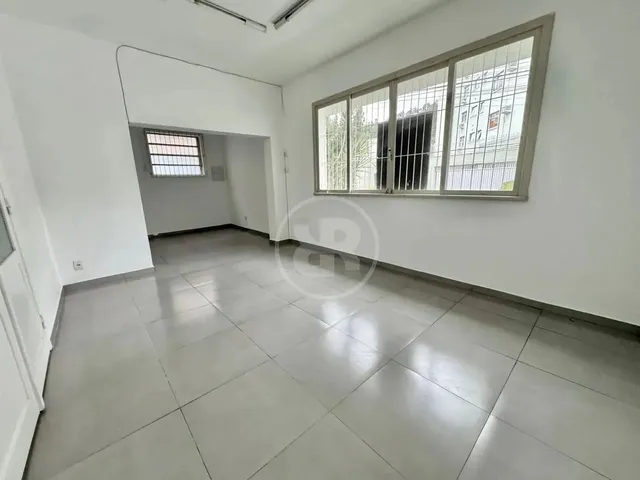Imagem 16: Casa para Fins Comerciais com 150 M² Privativos e 2 Vagas, Próximo Ao Centro, no Bairro