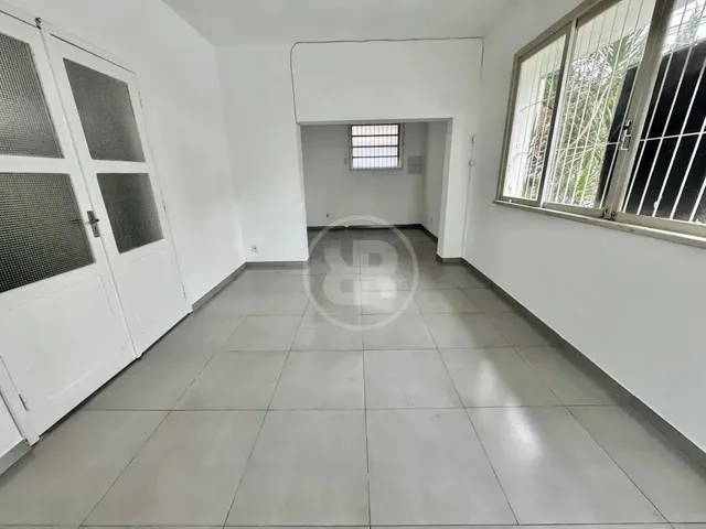 Imagem 6: Casa para Fins Comerciais com 150 M² Privativos e 2 Vagas, Próximo Ao Centro, no Bairro