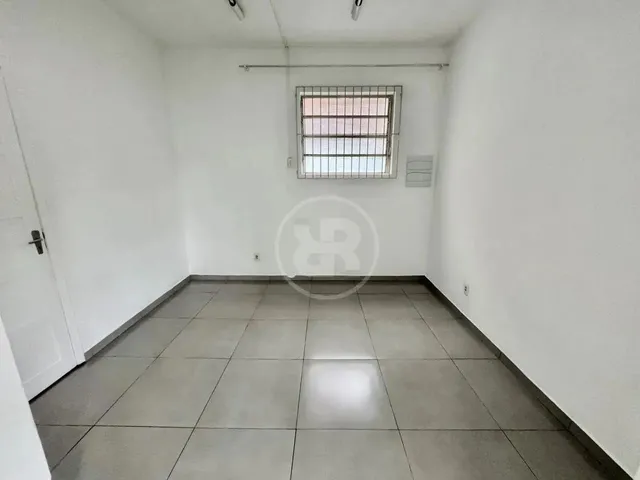 Imagem 13: Casa para Fins Comerciais com 150 M² Privativos e 2 Vagas, Próximo Ao Centro, no Bairro