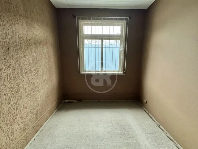 Imagem 7: Casa para Fins Comerciais com 150 M² Privativos e 2 Vagas, Próximo Ao Centro, no Bairro
