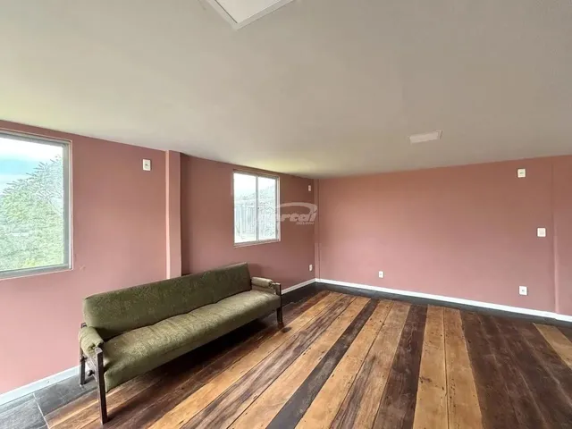 Imagem 5: Imóvel com 02 Dormitórios, Sendo 01 Suíte, Sala de Estar, Cozinha e Sala de Jantar