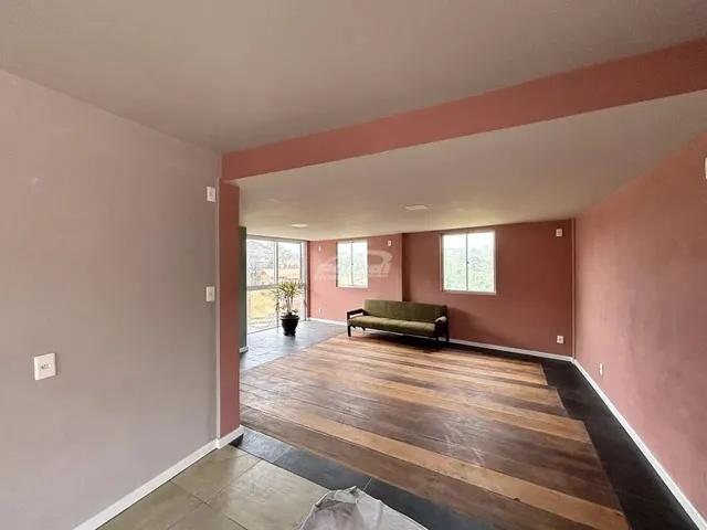Imagem 11: Imóvel com 02 Dormitórios, Sendo 01 Suíte, Sala de Estar, Cozinha e Sala de Jantar