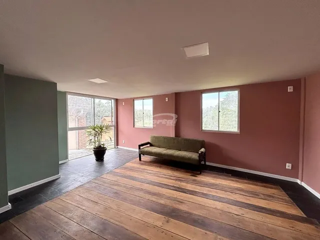Imagem 8: Imóvel com 02 Dormitórios, Sendo 01 Suíte, Sala de Estar, Cozinha e Sala de Jantar