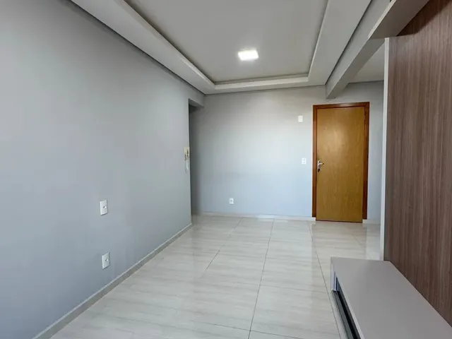 Imagem: O apartamento possui 2 Dormitórios, 1 Banheiro, 1 Vaga na