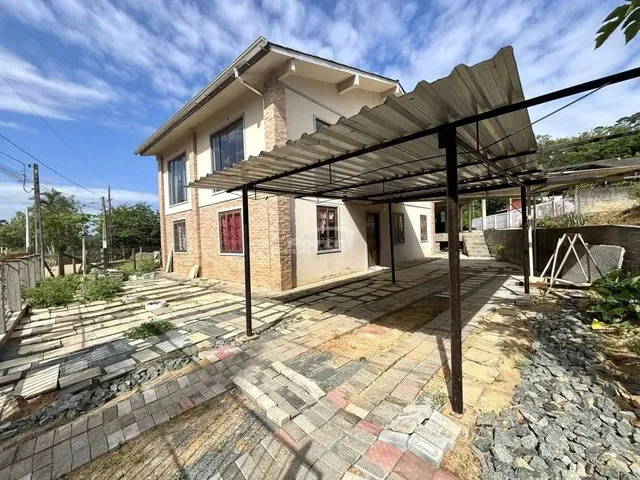 Imagem 2: Imóvel com 02 Dormitórios, Sendo 01 Suíte, Sala de Estar, Cozinha e Sala de Jantar