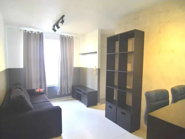Imagem: O apartamento possui 2 Dormitórios, 1 Banheiro, 1 Vaga na