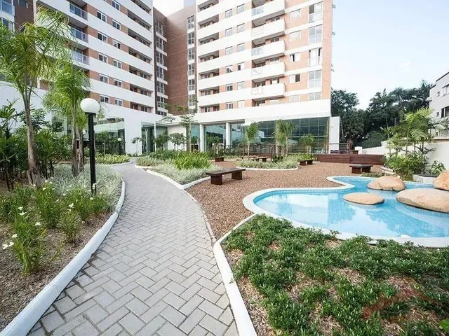 Imagem: O apartamento possui 2 Dormitórios, 1 Suíte, 2 Banheiros,