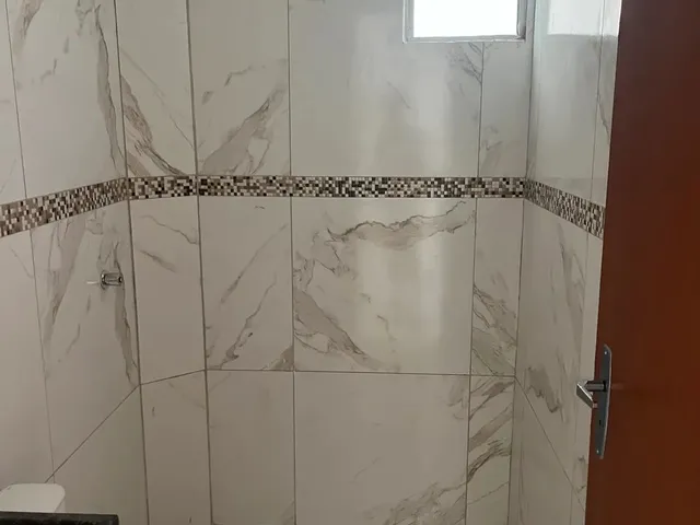 Imagem: O apartamento possui 2 Dormitórios, 1 Banheiro, 1 Vaga na