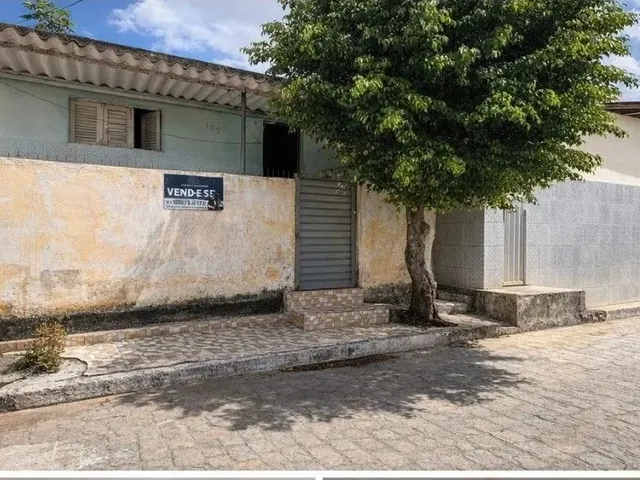 Imagem: A casa possui 2 Dormitórios, 1 Banheiro, 120m² de Área,