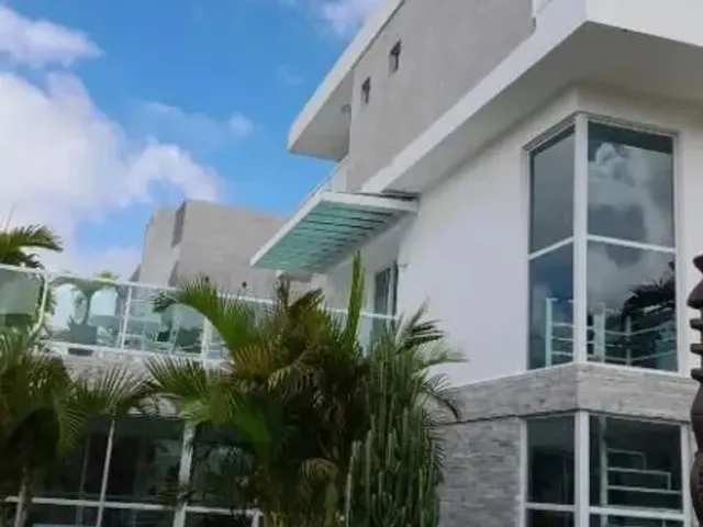 Imagem 3: Excelente Oportunidade! Casa em Condominio com 4 Suítes/ 400 M² para Venda - Centro