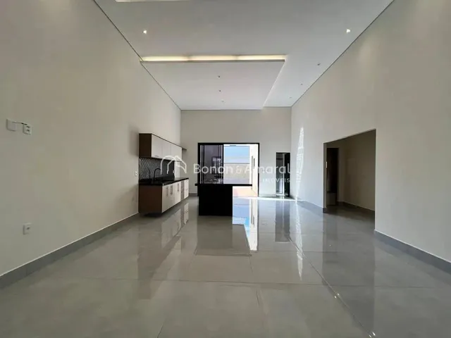 Imagem: A casa em condomínio possui 3 Dormitórios, 3 Suítes, 5