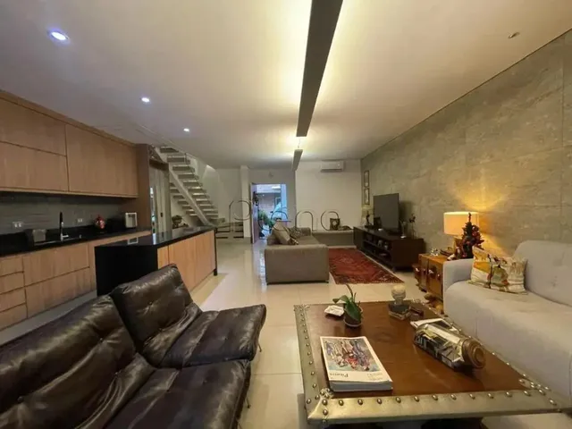 Imagem: Casa À Venda com 3 Quartos no Parque Taquaral