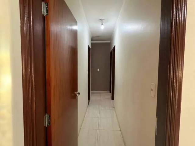 Imagem 2: Vende-Se Casa com 3 Quartos Barcelona