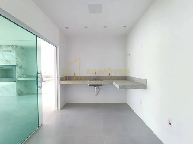 Imagem 13: Casa Pronta para Morar em Planície da Serra: Modernidade e Conforto!