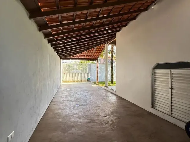 Imagem 12: Casa À Venda em Serra, São Francisco, com 4 Quartos, com 200 M²