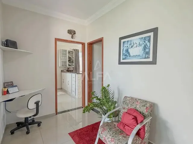 Imagem 11: Casa À Venda em Serra, São Francisco, com 4 Quartos, com 200 M²