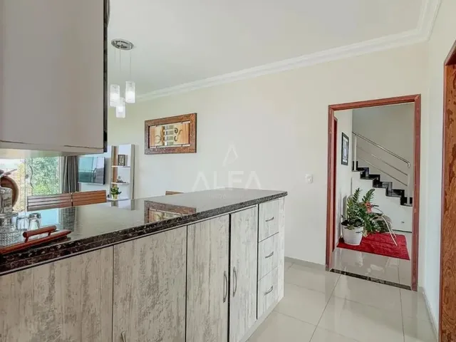 Imagem 7: Casa À Venda em Serra, São Francisco, com 4 Quartos, com 200 M²