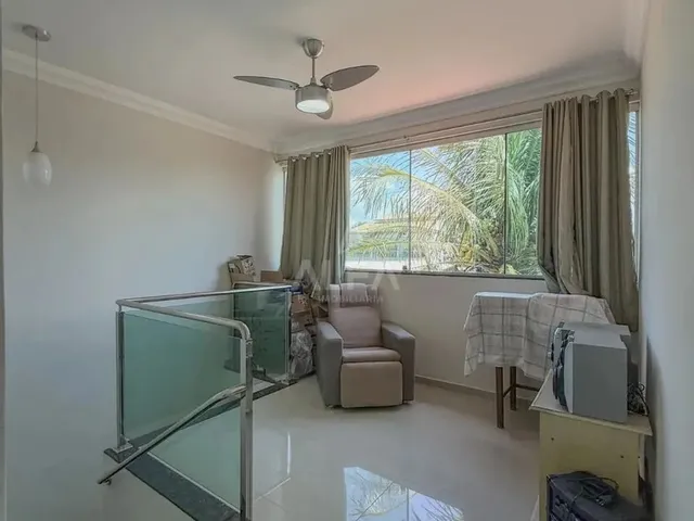 Imagem 3: Casa À Venda em Serra, São Francisco, com 4 Quartos, com 200 M²