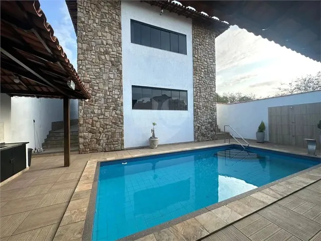 Imagem 1: Casa com 4 Quartos À Venda em Estância Monazítica - Es