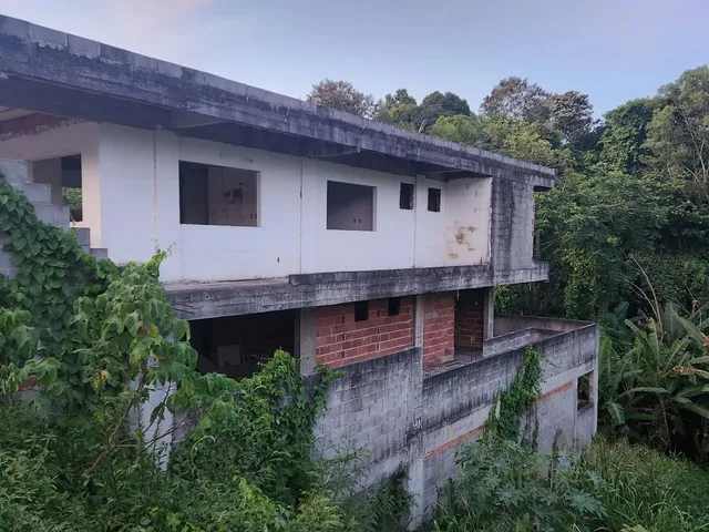 Imagem: Vendo Ou Troco - Casa em Construção