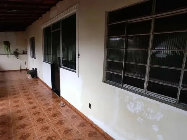 Imagem: Casa em Rua Maria Adelaide - Veneza - Ribeirão