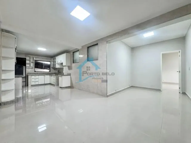 Imagem 11: Casa para Venda em Contagem, Alvorada, 4 Dormitórios, 1 Suíte, 2 Banheiros, 2 Vagas