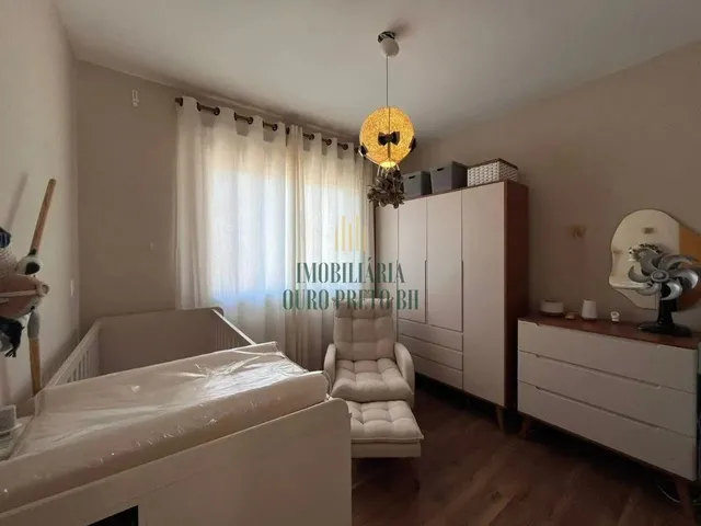Imagem 2: Casa com 3 Quartos, 360M² de Área, 3 Quartos e Suíte