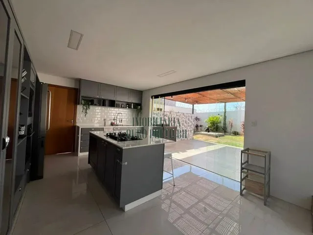 Imagem 16: Casa com 3 Quartos, 360M² de Área, 3 Quartos e Suíte
