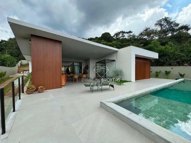Imagem: Casa com 4 Dormitórios À Venda, 380 M²