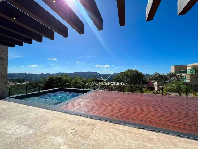 Imagem: Casa com 4 Dormitórios À Venda, 500 M²