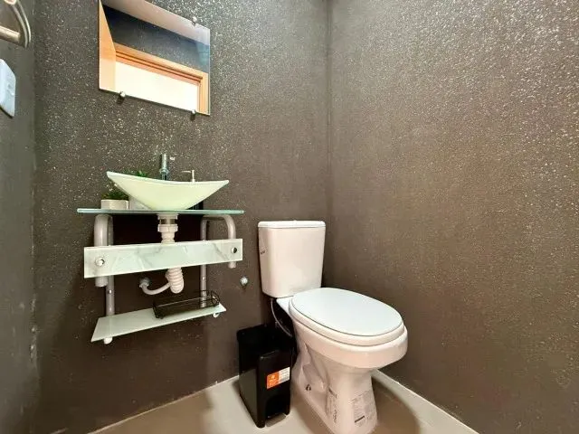 Imagem 8: Vende - Se Casa de Alto Padrão - 4 Quartos (2 Suites)