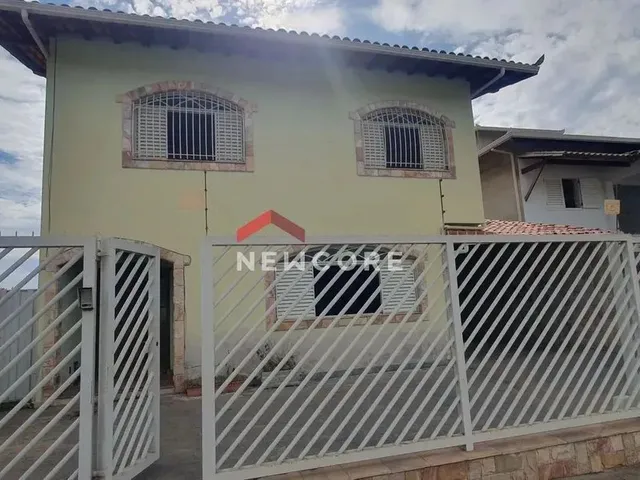 Imagem: Casa em Rua Três Irmãos Coelho - Centro