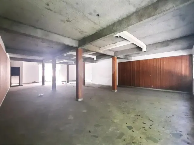 Imagem: Galpão Comercial À Venda em Rio Comprido