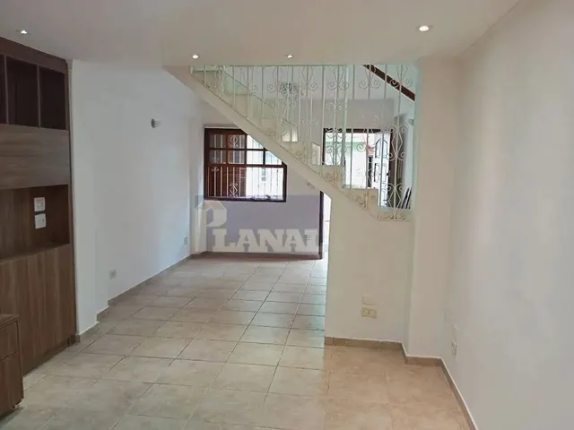 Imagem: Sobrado em Vila com 2 Dormitórios para