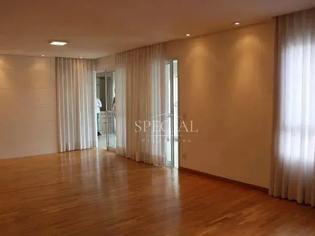 Imagem: Apartamento com 4 Dormitórios para Alugar