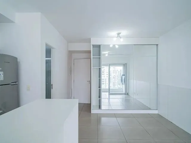 Imagem 12: Imóvel para Aluguel Possui 33 Metros Quadrados com 1 Quarto em Cidade Monções - São