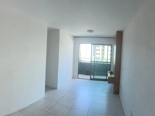 Imagem: O apartamento possui 2 Dormitórios, 1 Suíte, 1 Banheiro,