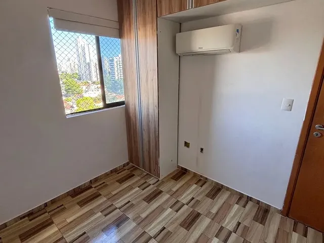 Imagem: O quarto está localizado em Casa Amarela, Recife para