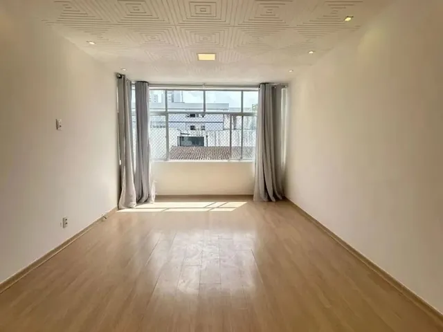 Imagem: O apartamento possui 3 Dormitórios, 1 Banheiro, 1 Vaga na