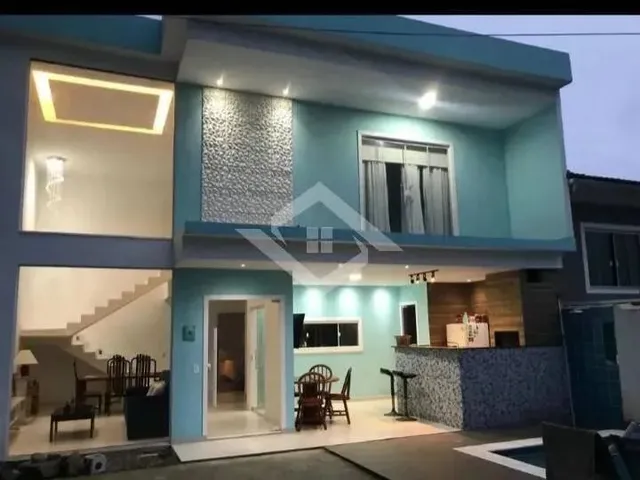 Imagem: Casa Dúplex com Pé Direito Alto Linda