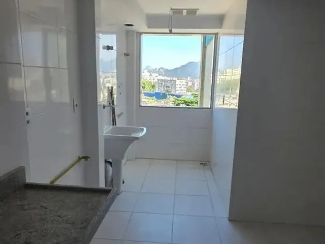 Imagem 5: Duplex para Venda Tem 200 Metros Quadrados com 4 Quartos em Pechincha - Rio de Janeiro - R