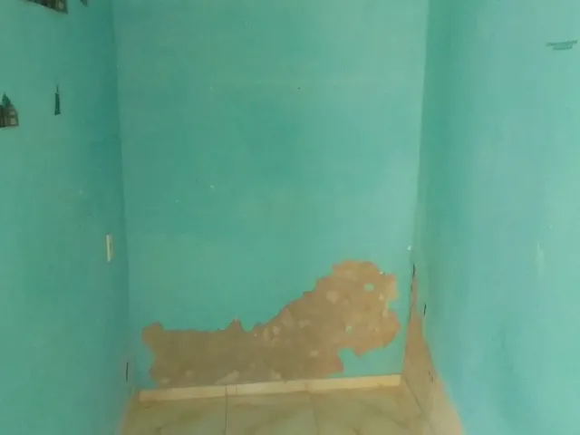 Imagem: A casa possui 3 Dormitórios, 1 Banheiro, 3 Vagas na