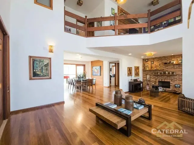 Imagem: Casa com 5 Dormitórios À Venda, 407 M²