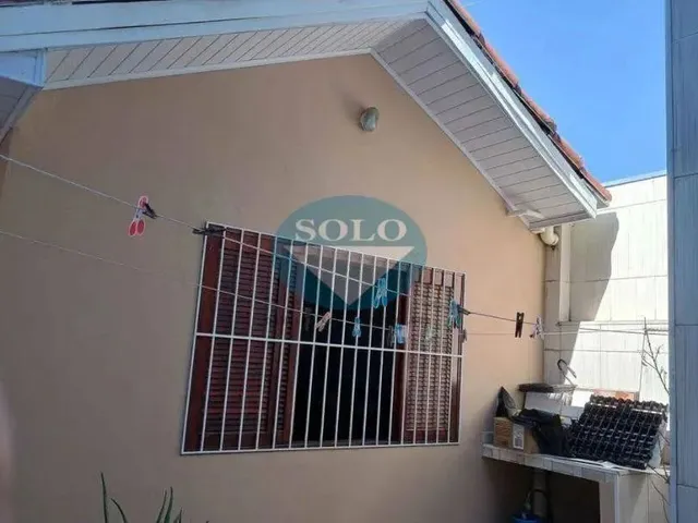 Imagem: A casa possui 2 Dormitórios, 1 Banheiro, 1 Vaga na