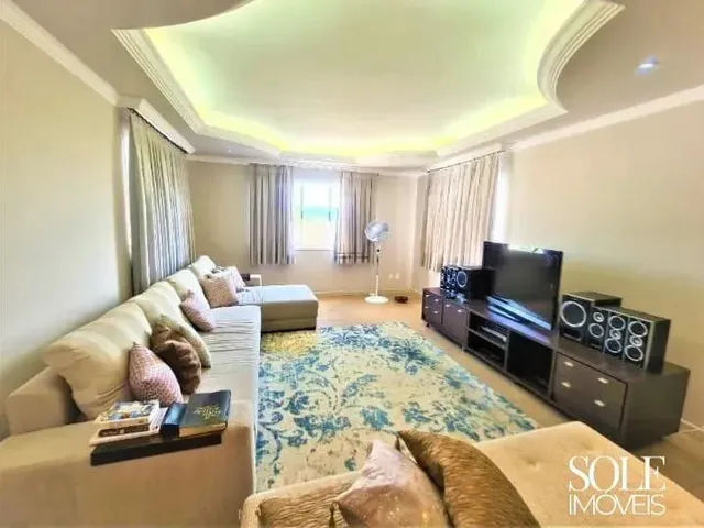 Imagem 5: Casa com 3 Dormitórios, Suíte Master e Área de Lazer Completa com Vista para a Serra